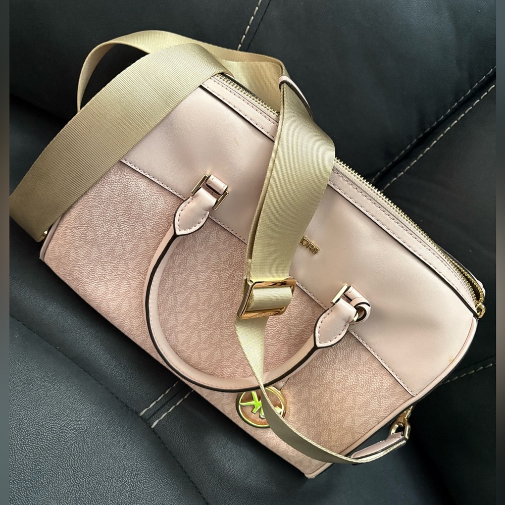 Michael Kors Light Pink Satchel - Picture 9 of 9
